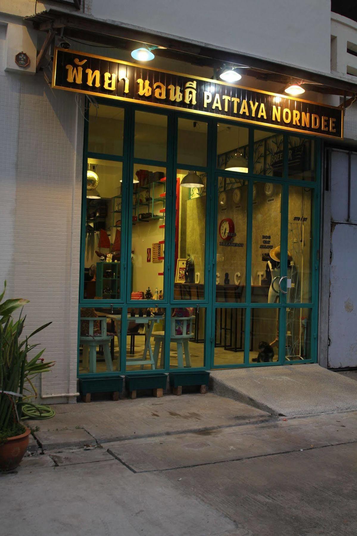 Pattaya Norndee Acomodação com café da manhã Exterior foto